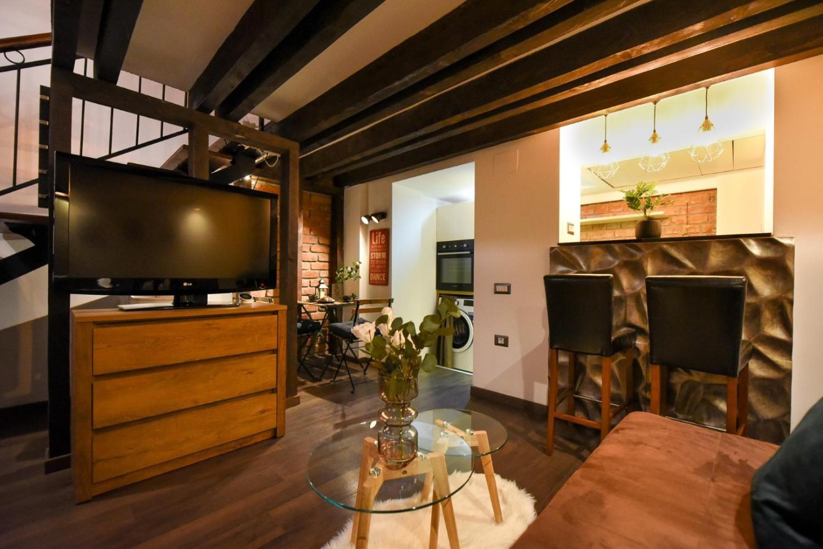 Central Comfort - Duplex-Style Studios On Regina Elisabeta Букурещ Стая снимка