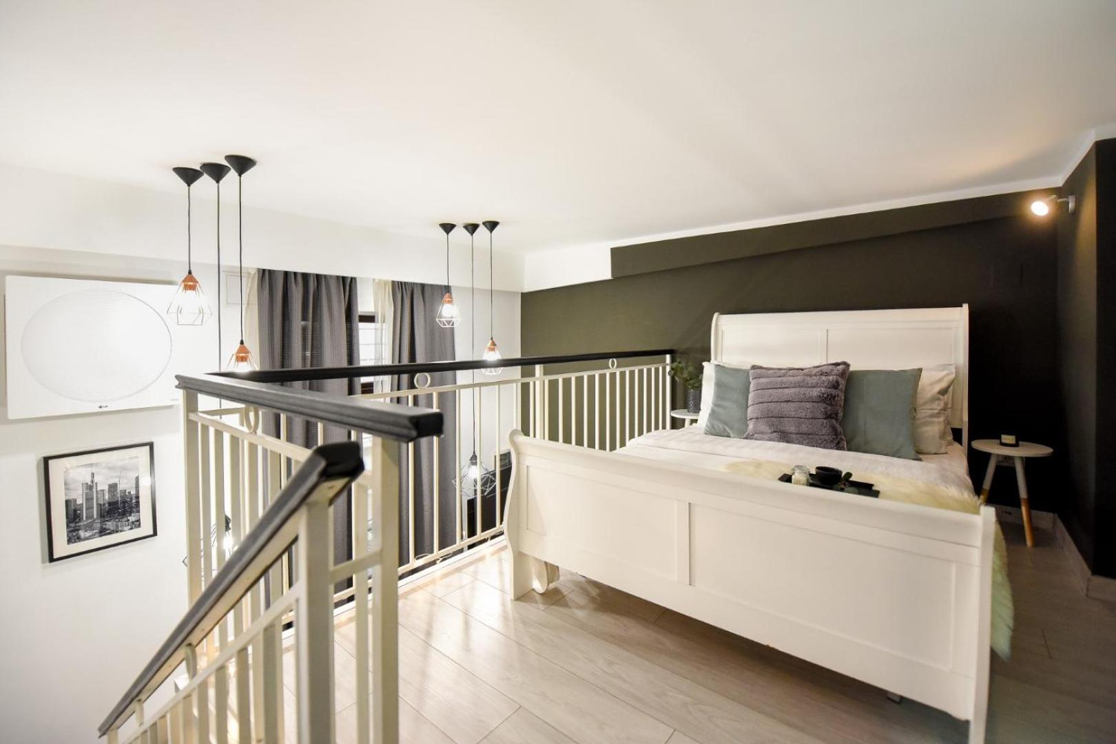 Central Comfort - Duplex-Style Studios On Regina Elisabeta Букурещ Стая снимка